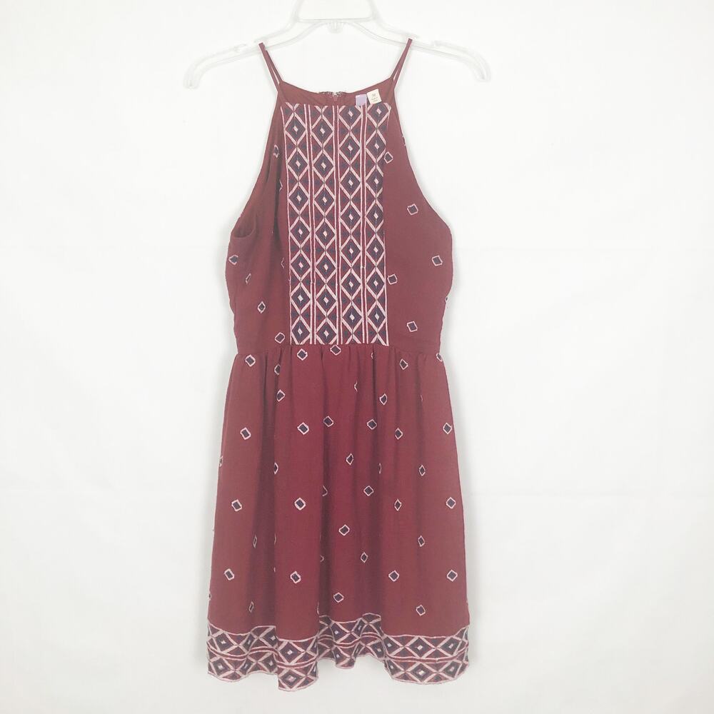 Alya Embroidered High Neck Sleeveless Dress Juniors Medium